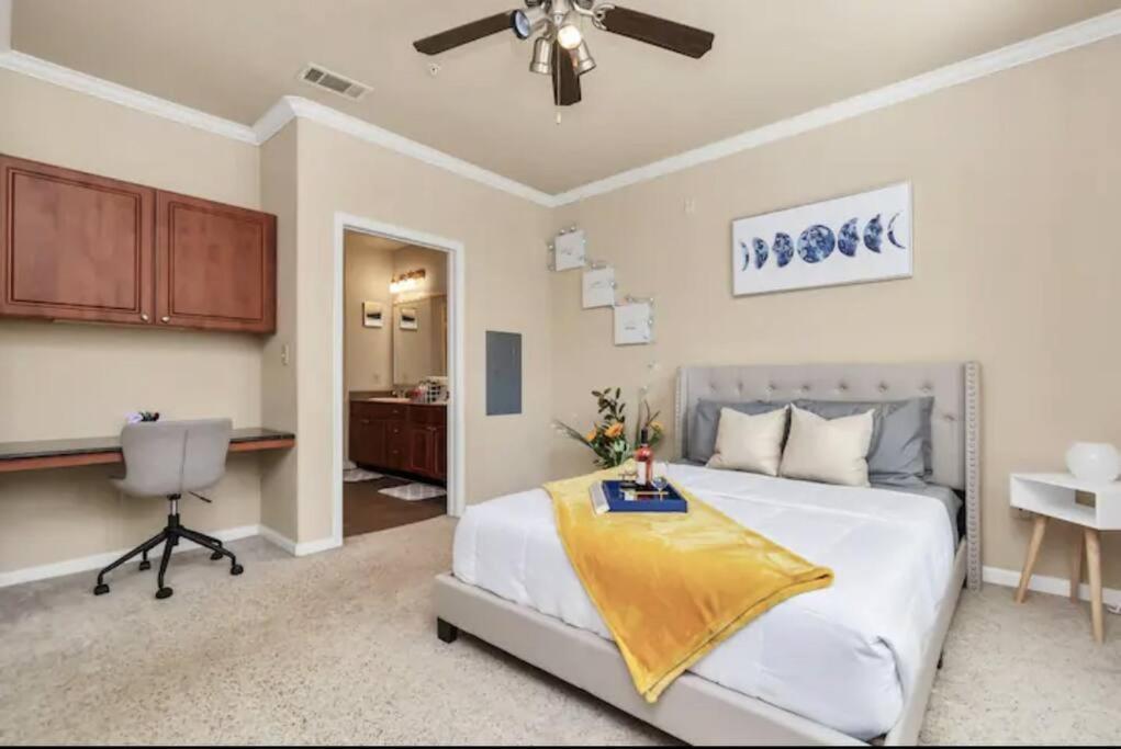Modern Condo Near Texas Medical Center W Free Parking Houston Esterno foto