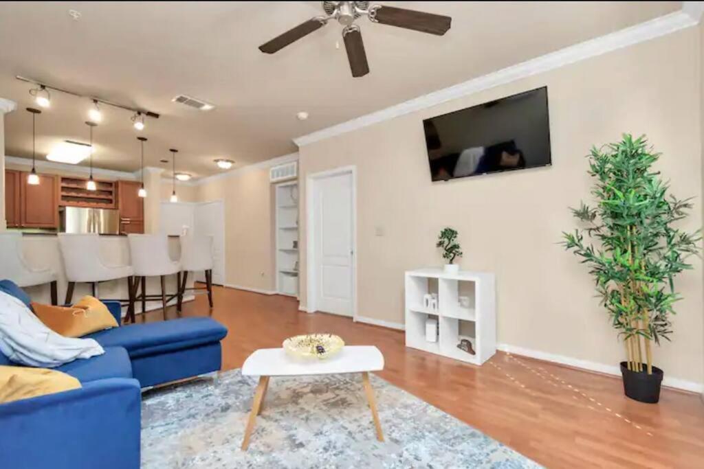 Modern Condo Near Texas Medical Center W Free Parking Houston Esterno foto